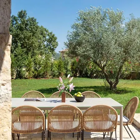 Rustic Seseli With A Pool In Istria Vila *